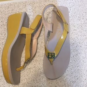 Comfy Yellow Sandler’s